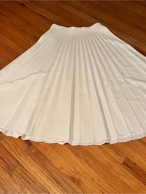 Vintage White Pleated Maxi Skirt